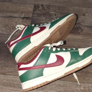 Nike Dunk Low Green Red Sneakers 9.5